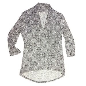 Rose Olive‎ Womens Medium Gray White Print 3/4 Sleeve Tunic Top